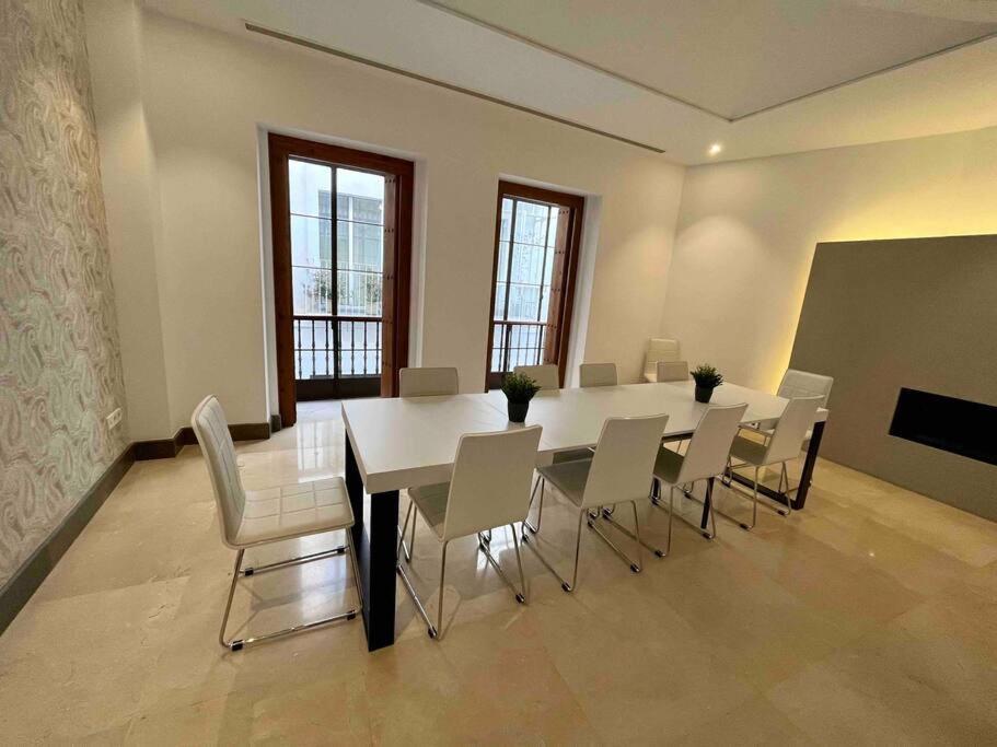 فيلا Fdez Amazing House By Cathedral And Giralda With Private Pool إشبيلية المظهر الخارجي الصورة